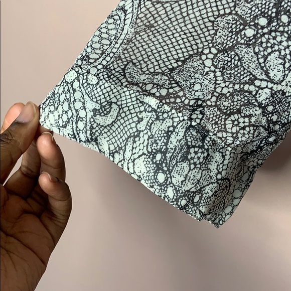 ‘XHILARATION’ GRAY PLEATED BUTTON DOWN BLOUSE!!! - Picture 5 of 7